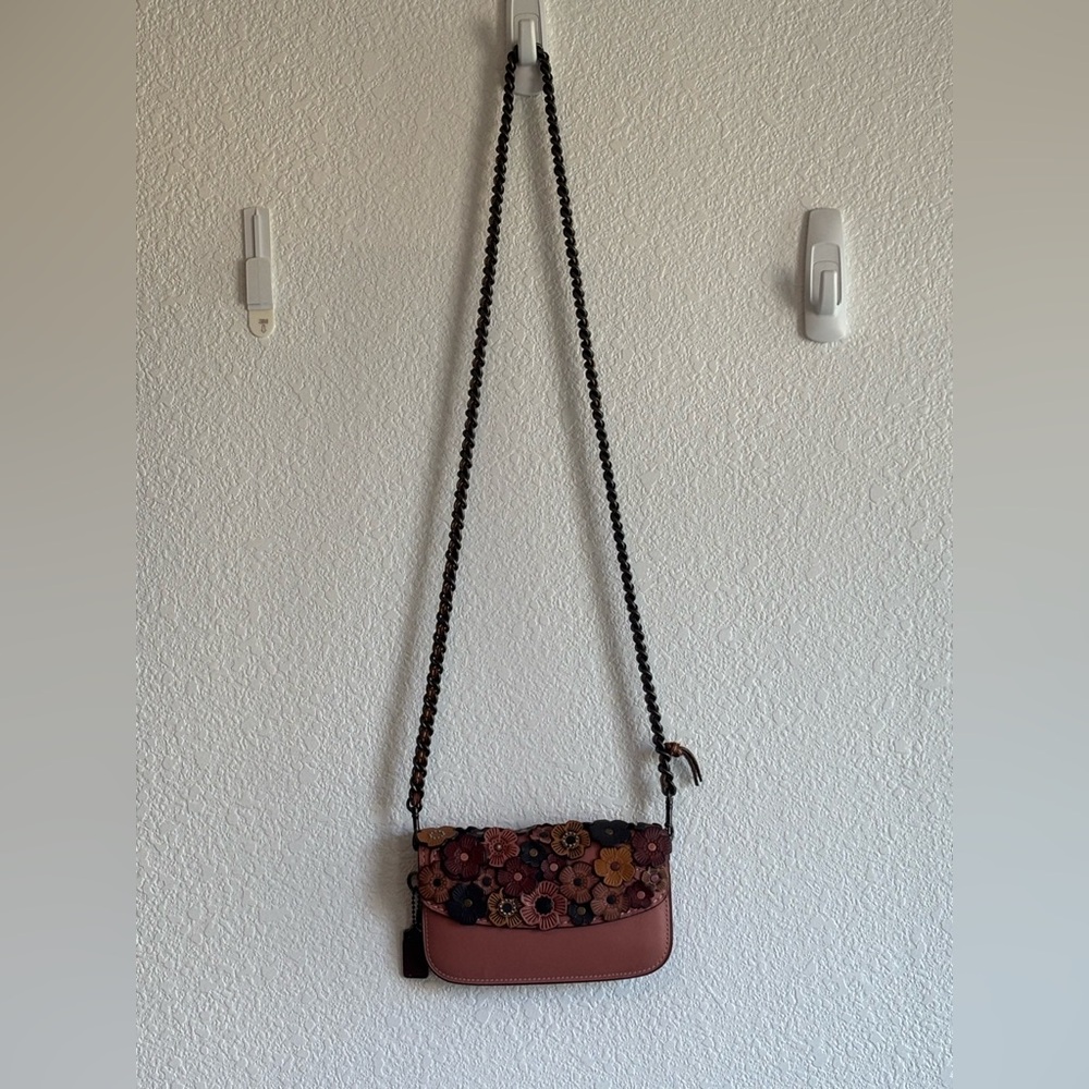 EUC Coach Clutch with Tea Rose Appliqué - Picture 3 of 14